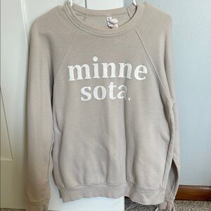 Women’s Minnesota sweatshirt, size M